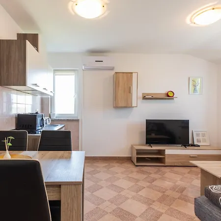 Apartament Greenhouse Pomer